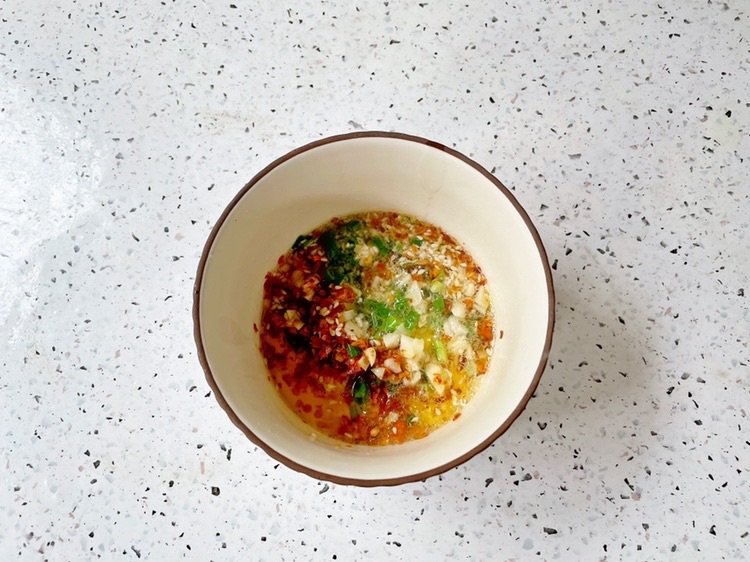 香辣红油拌水饺
