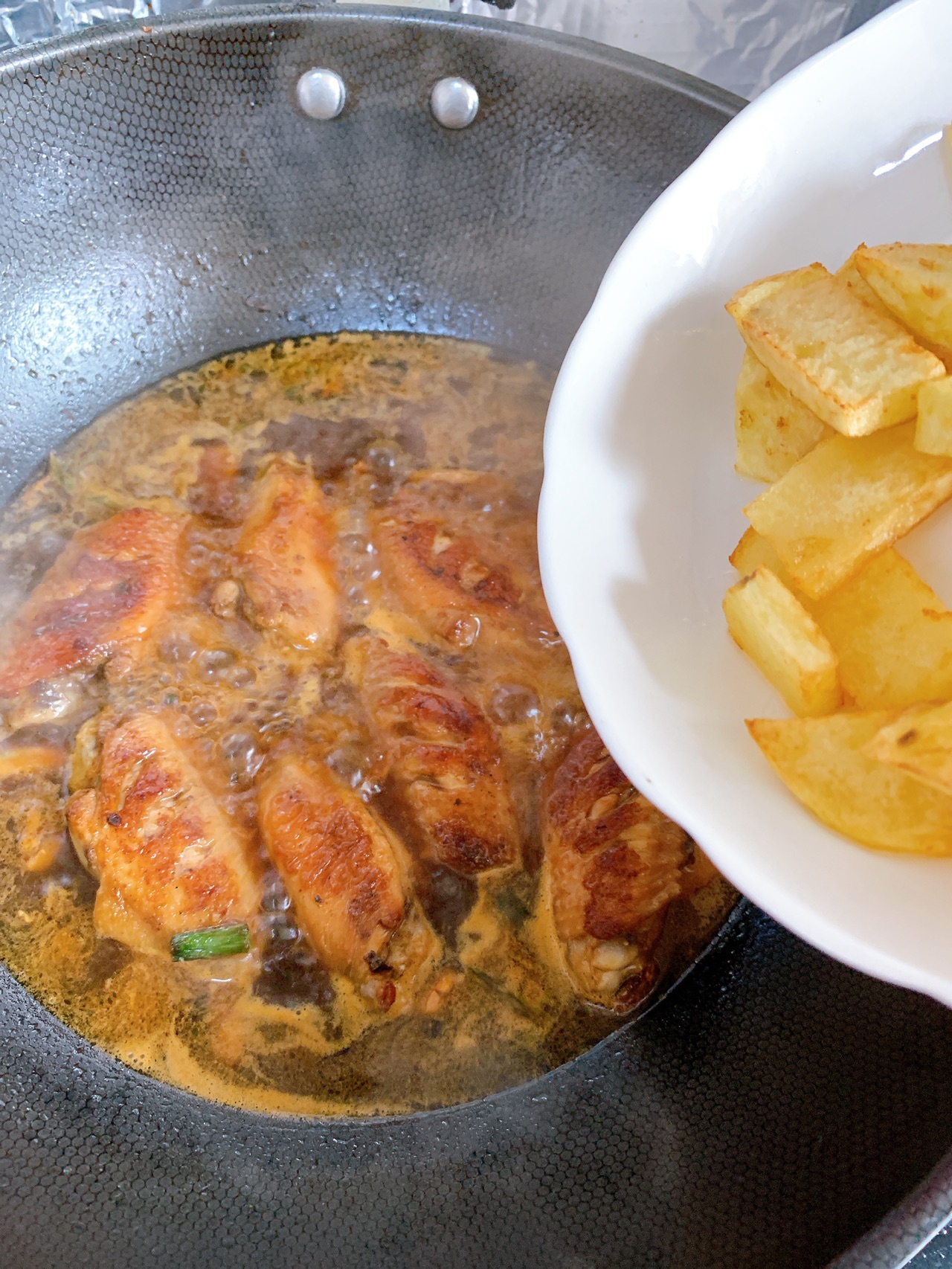 香辣鸡翅土豆