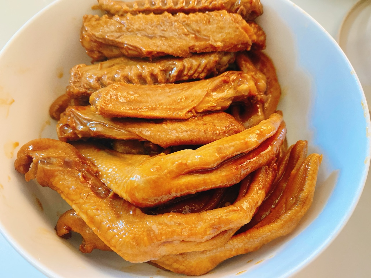 香辣卤鸭掌