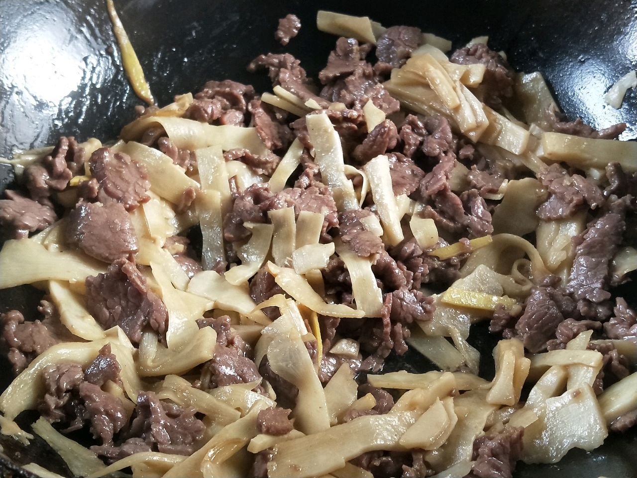 香辣酸笋炒牛肉