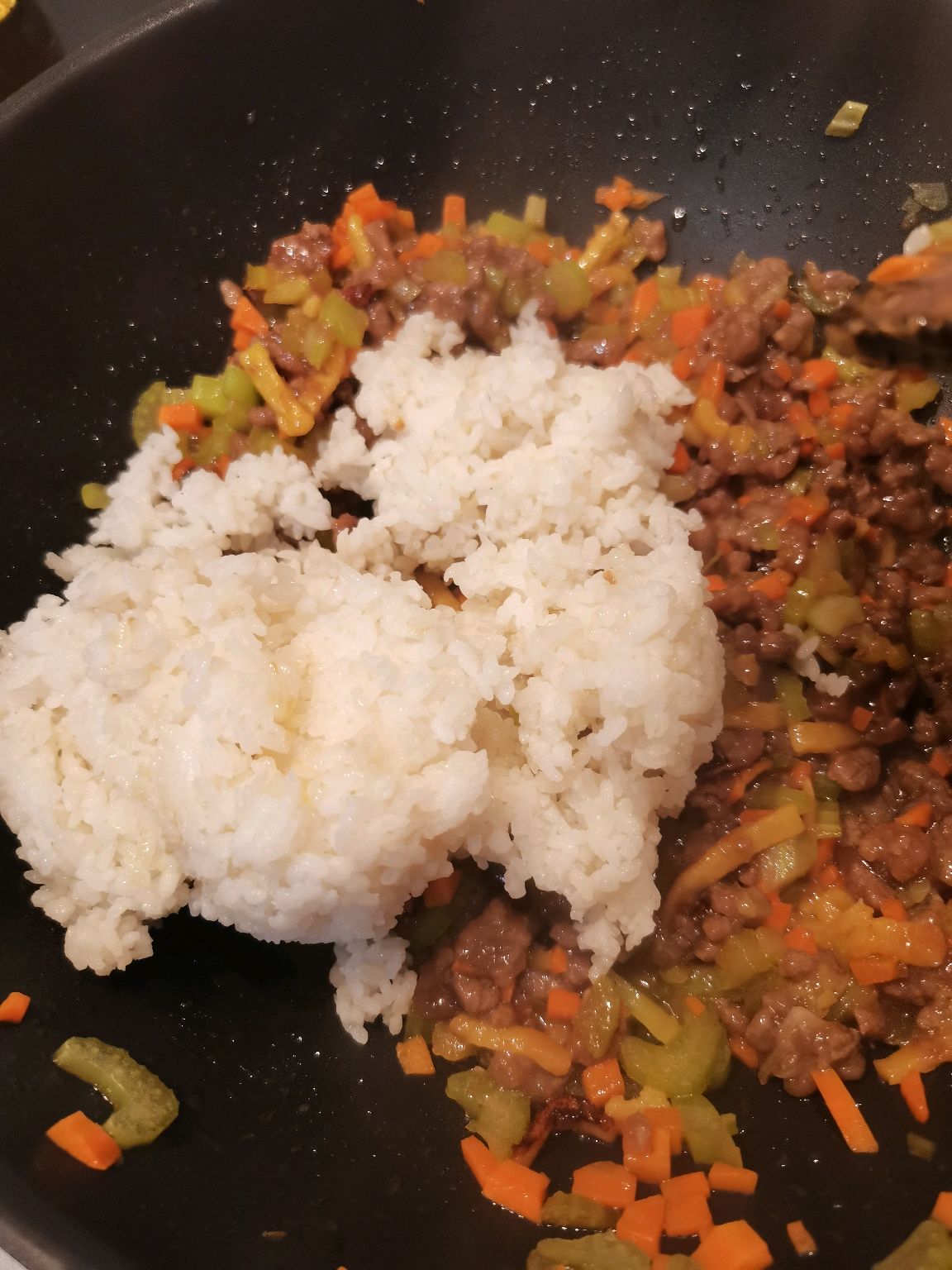 香喷喷吃不够的牛肉饭