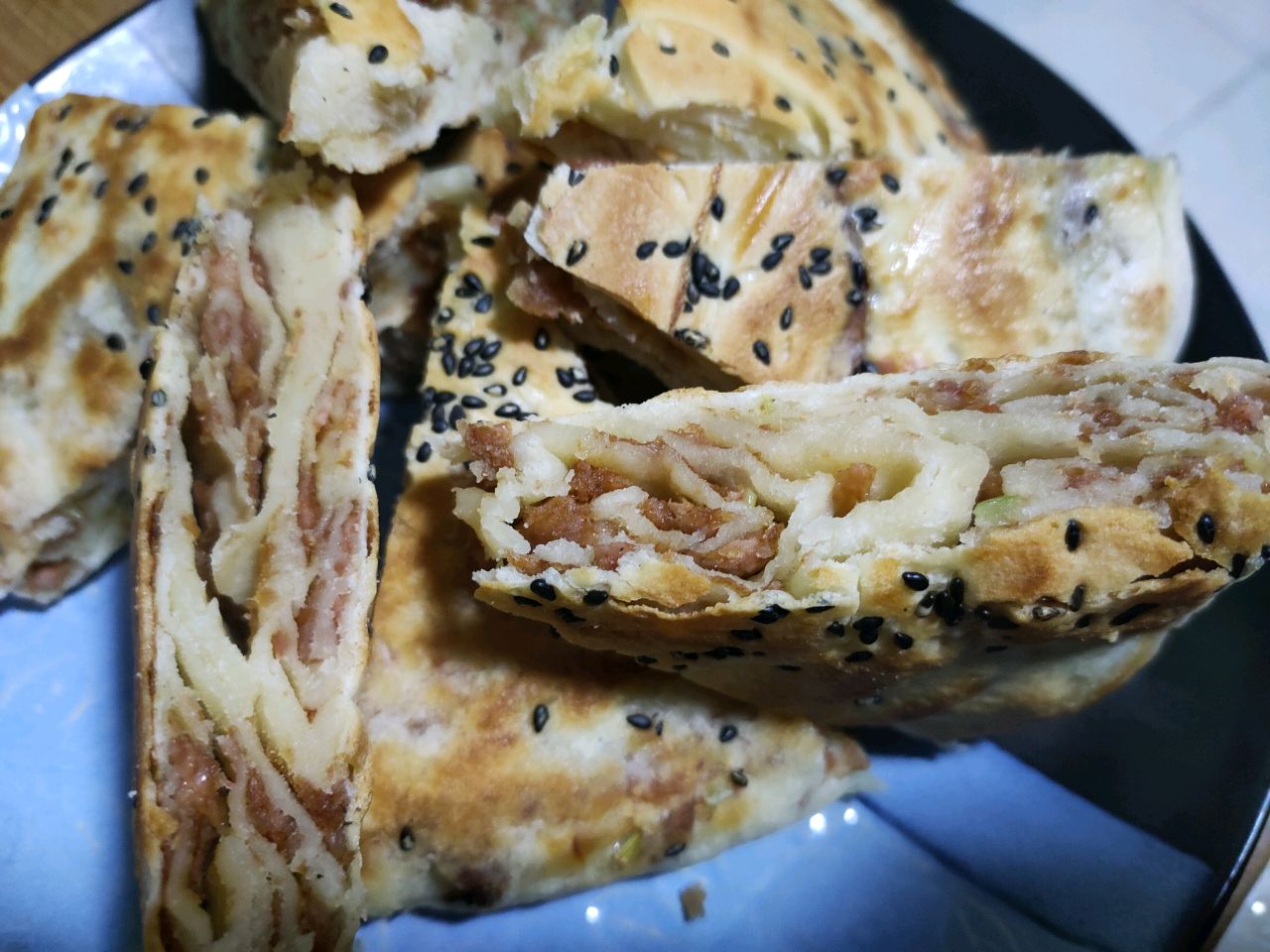 香喷喷的葱油发面饼