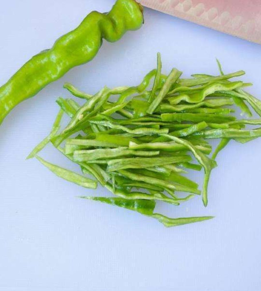 香喷喷的尖椒肥肠