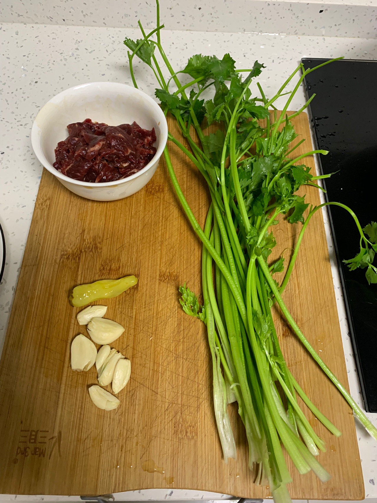 香芹炒牛肉