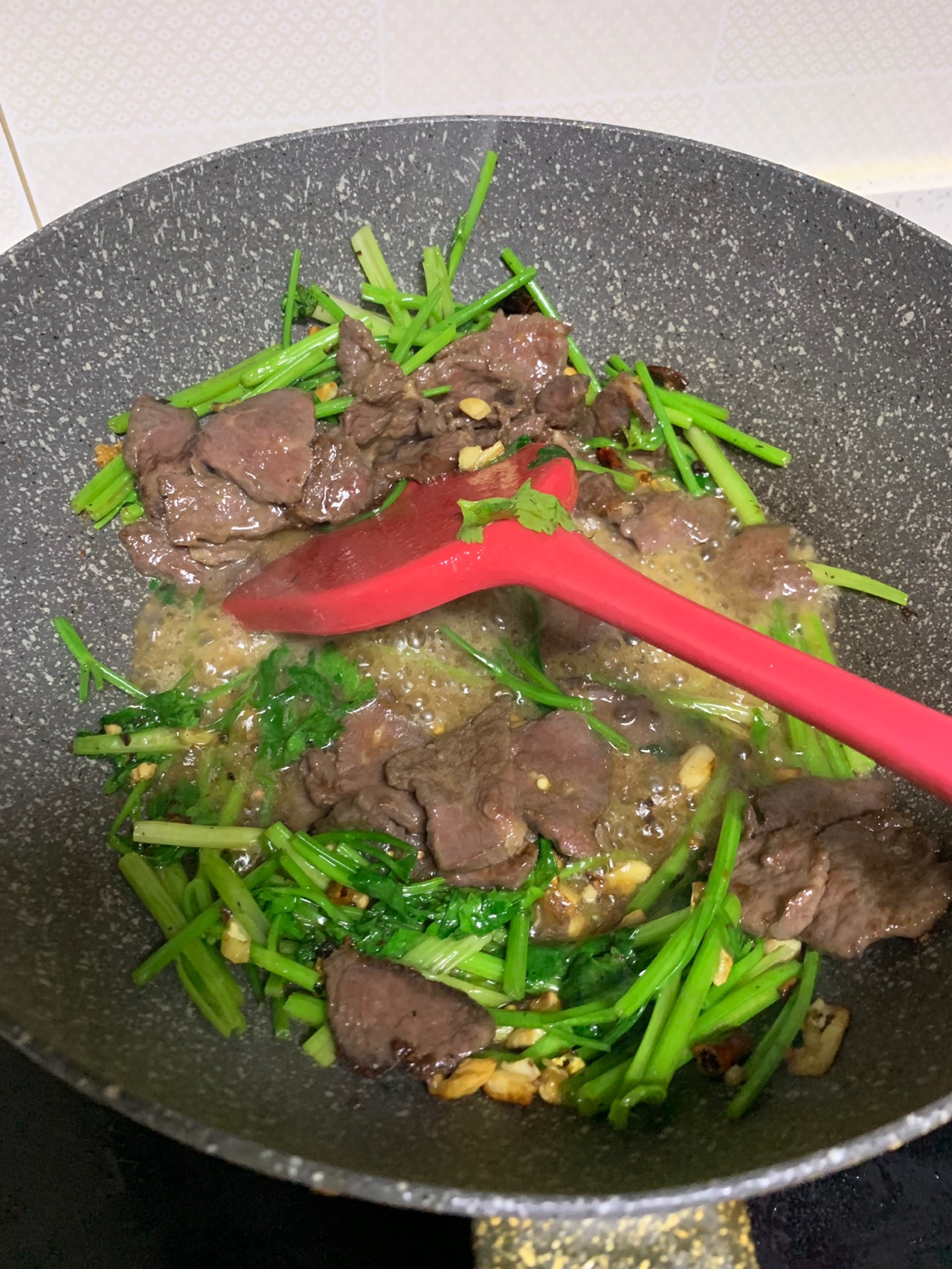 香芹炒牛肉
