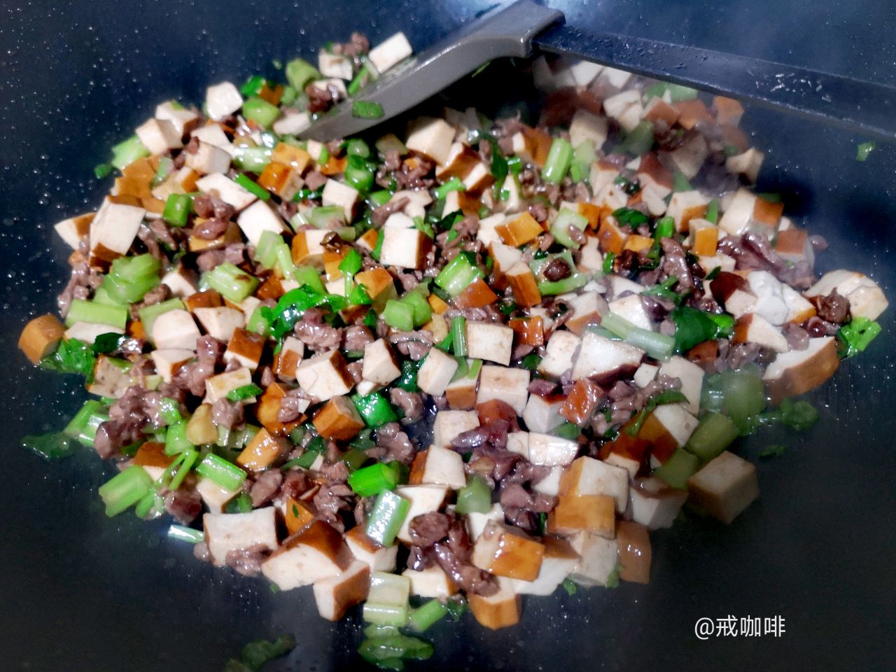香芹牛肉炒豆干