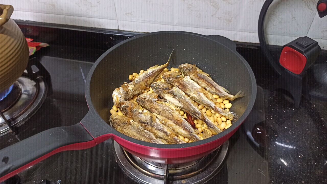 香酥黄豆小黄鱼