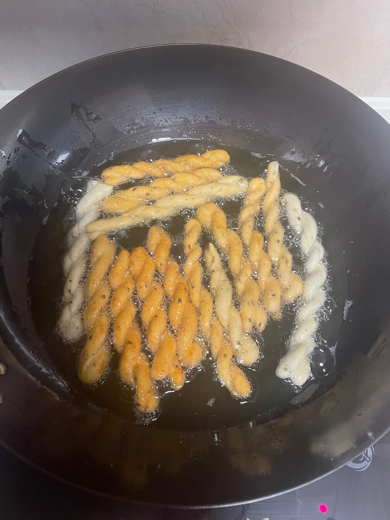 香酥麻花（黑芝麻味）