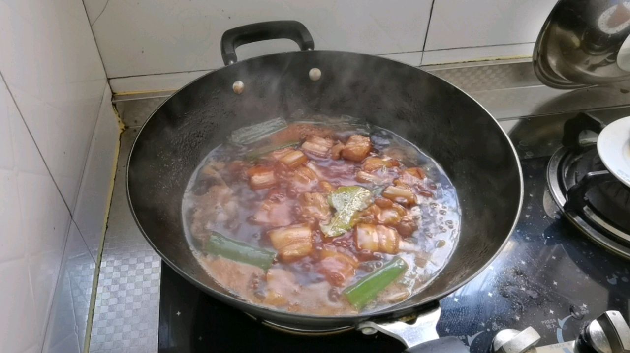 香酥软烂，入口即化的元宝肉