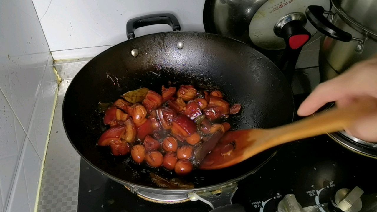 香酥软烂，入口即化的元宝肉