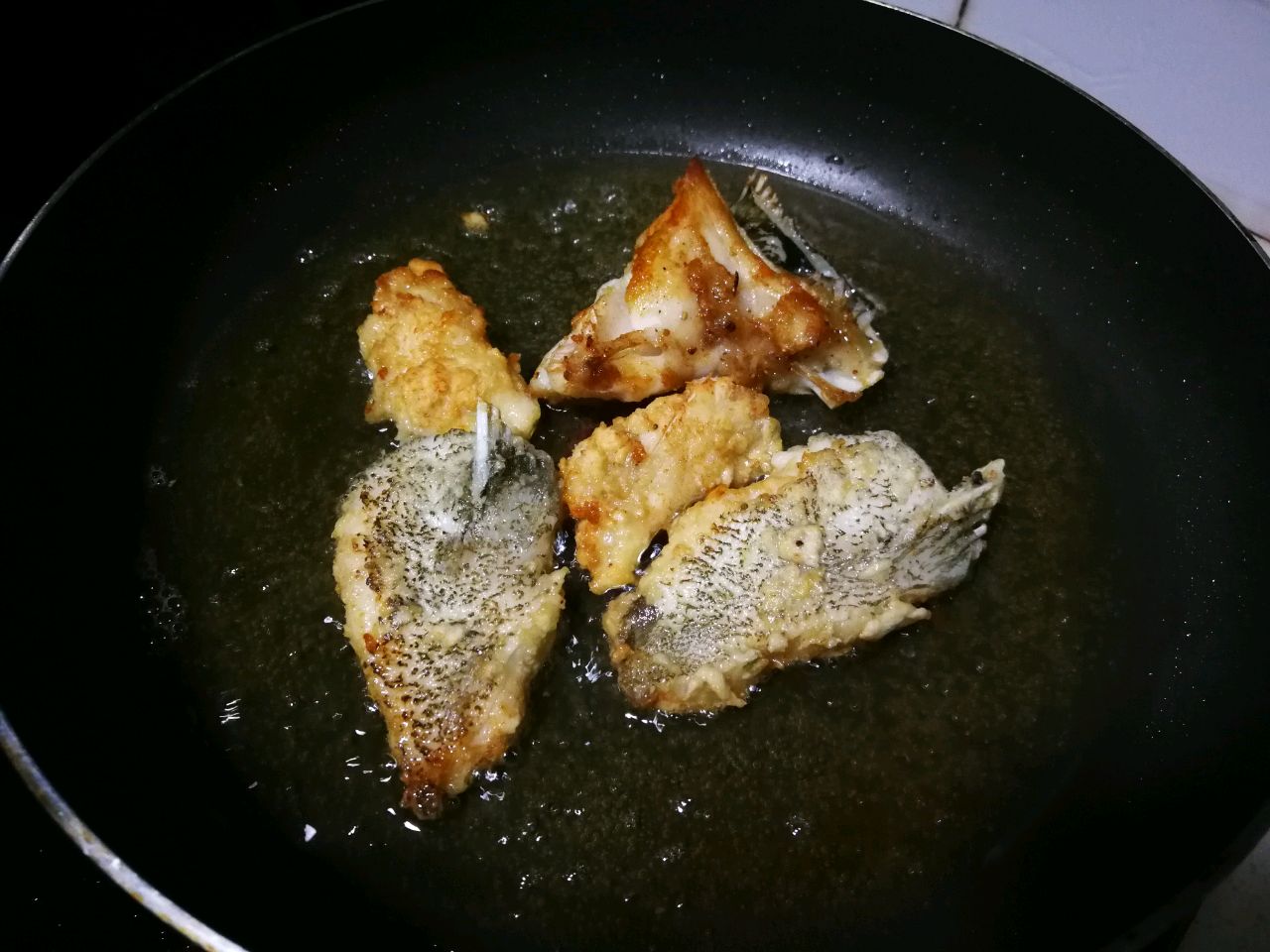 香酥鱼下巴