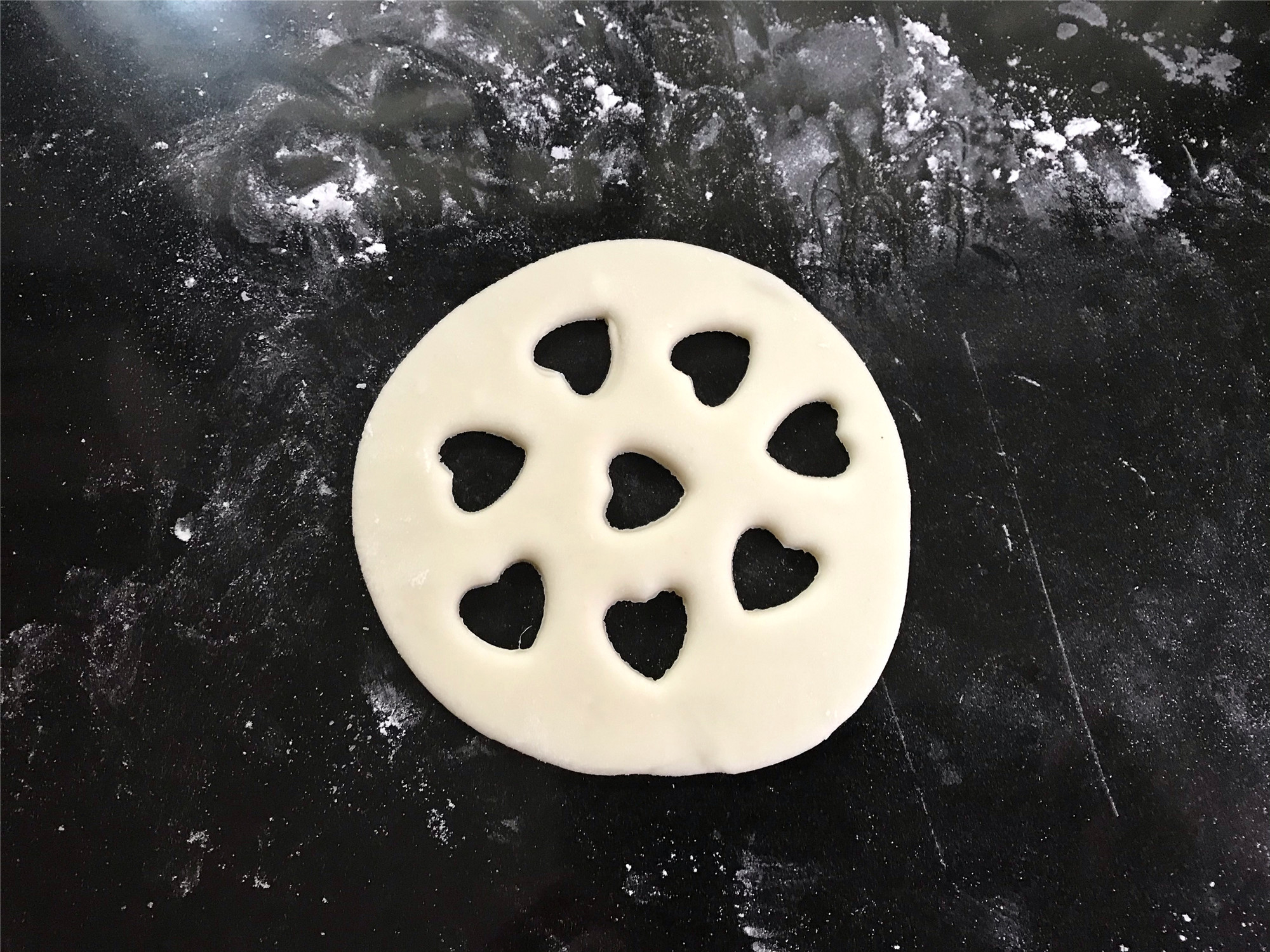 香甜松软的双色蜜豆包