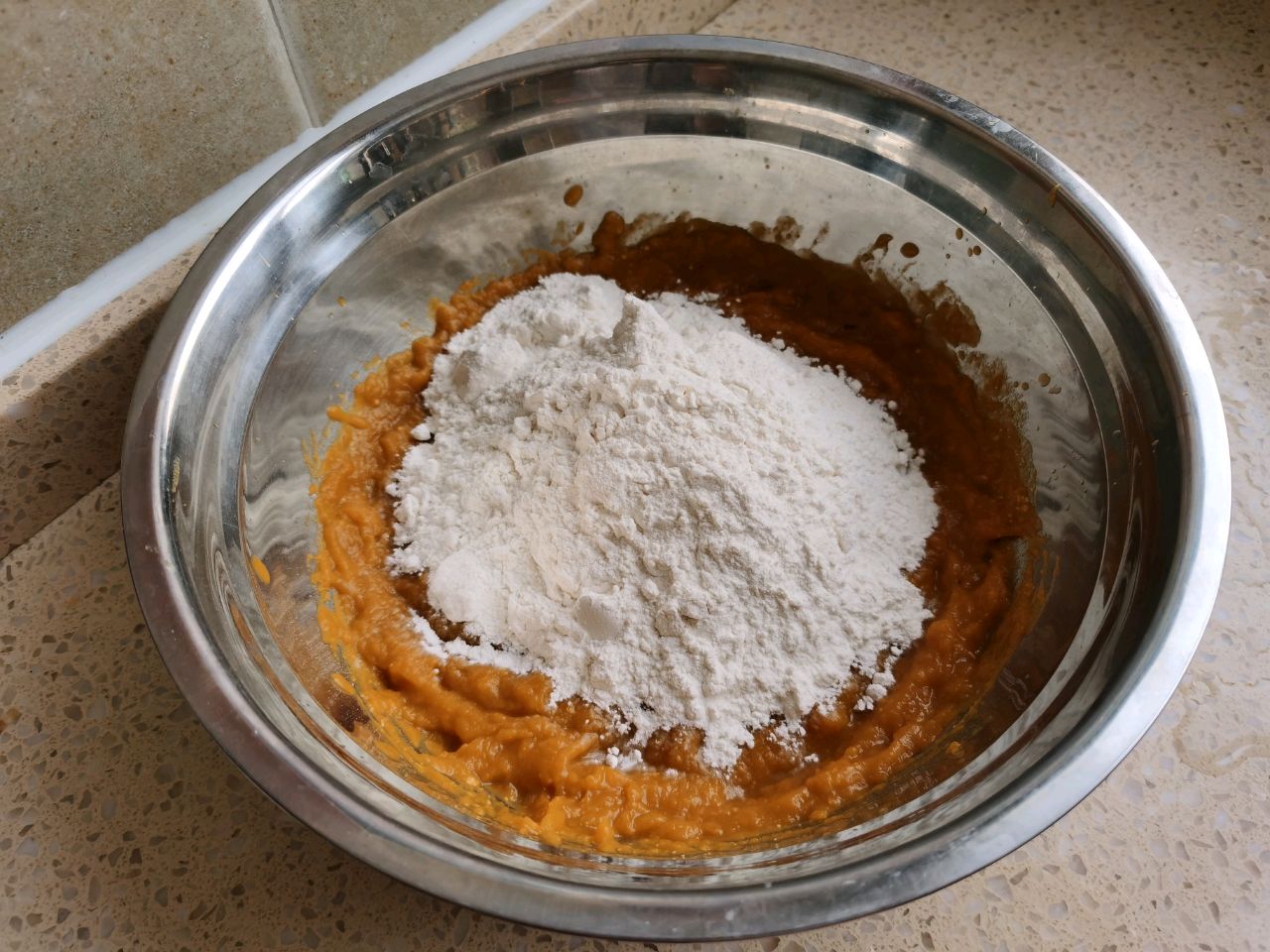 香甜松软，奶香豆沙南瓜包，补血又养胃