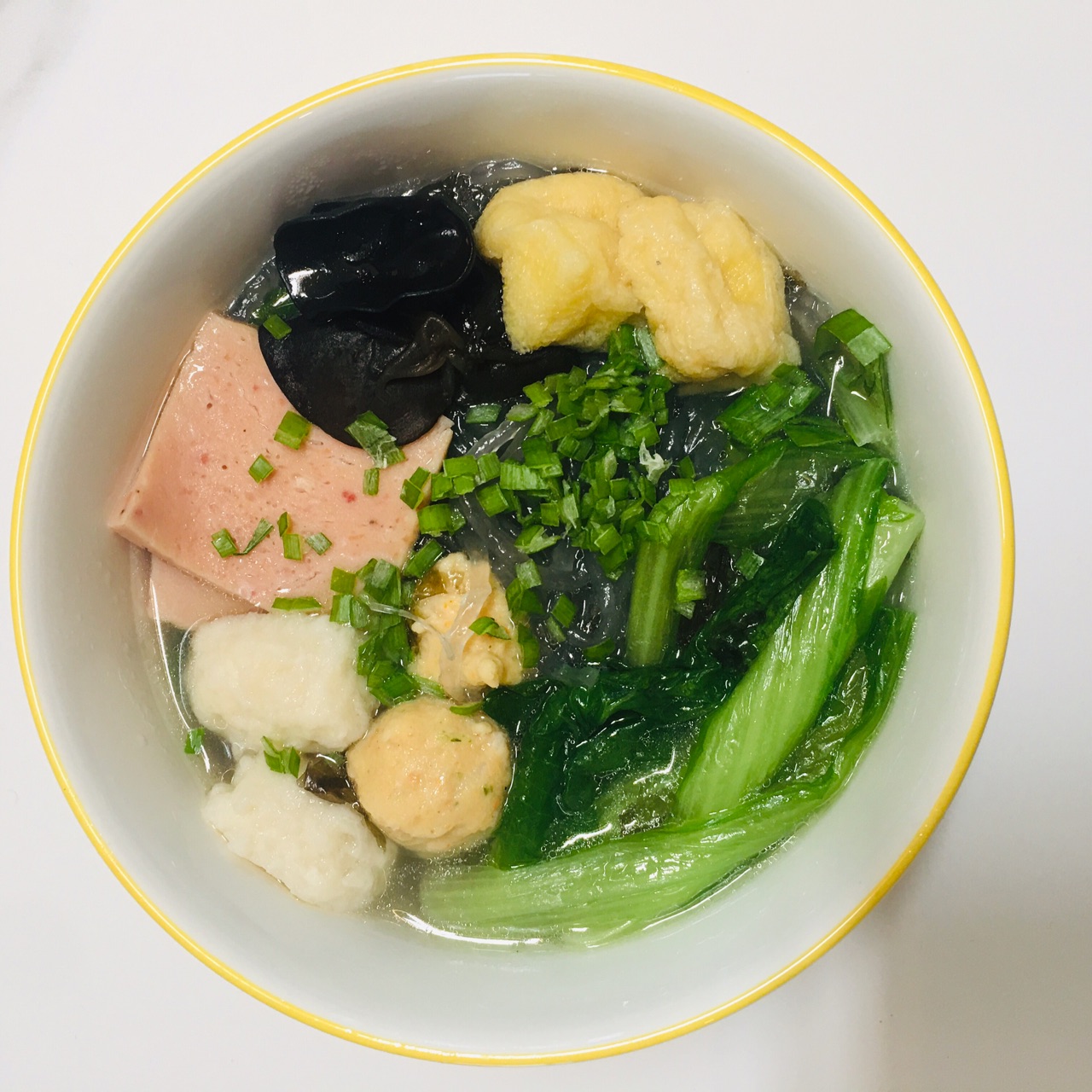 小白菜木耳鱼丸粉丝汤