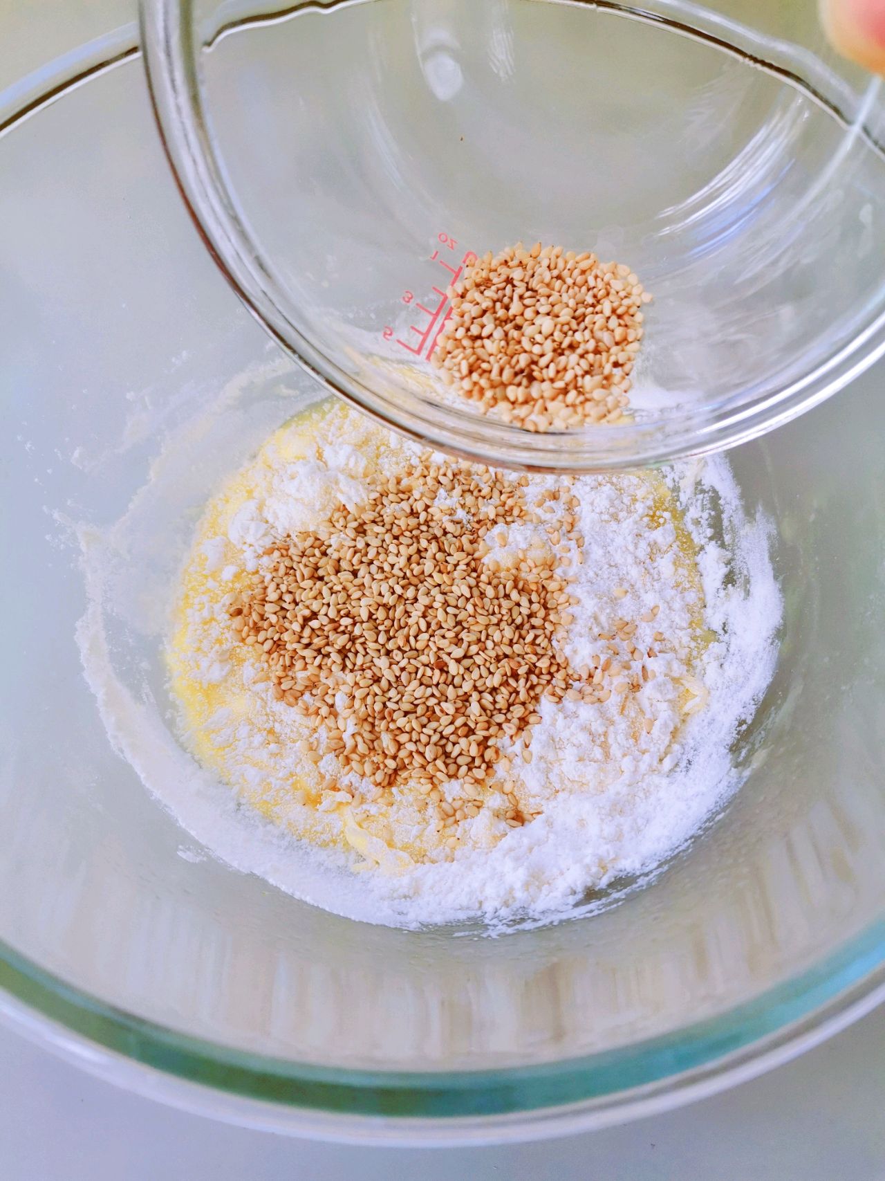 小白也能轻松搞定的香葱芝麻薄脆饼干