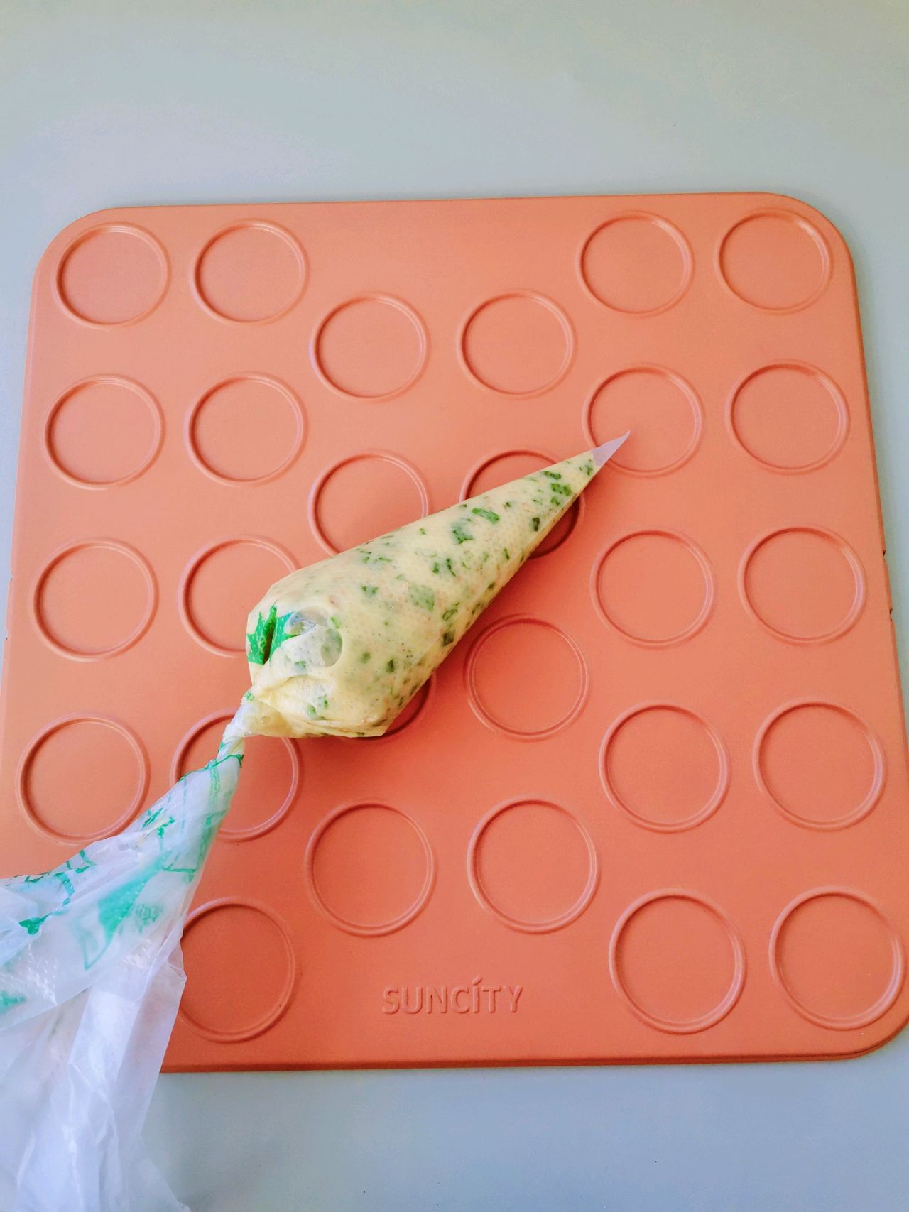 小白也能轻松搞定的香葱芝麻薄脆饼干