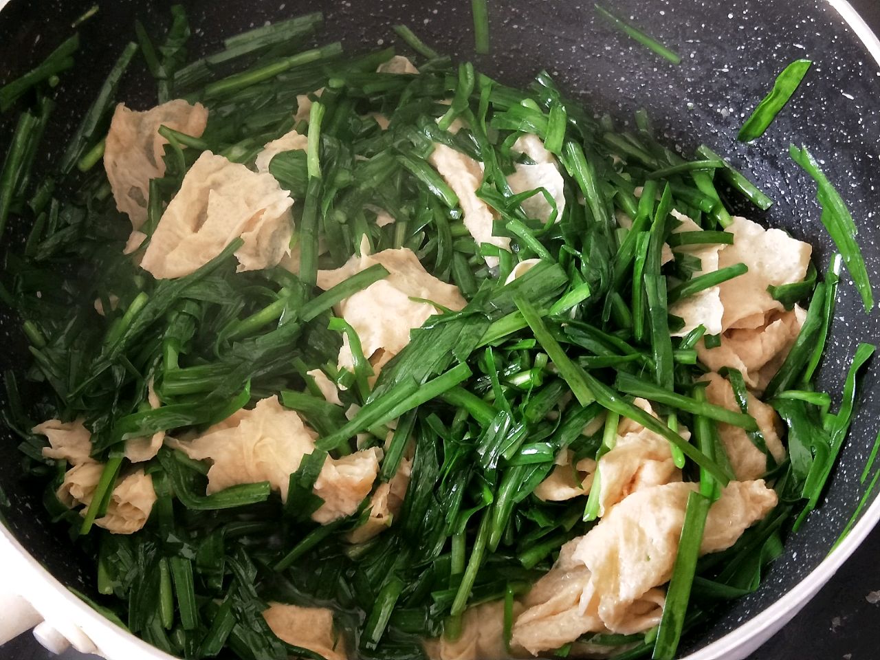 小炒腐竹韭菜