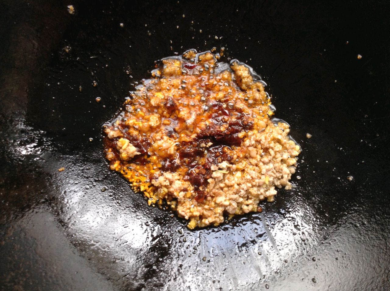小炒红油嫩豆腐