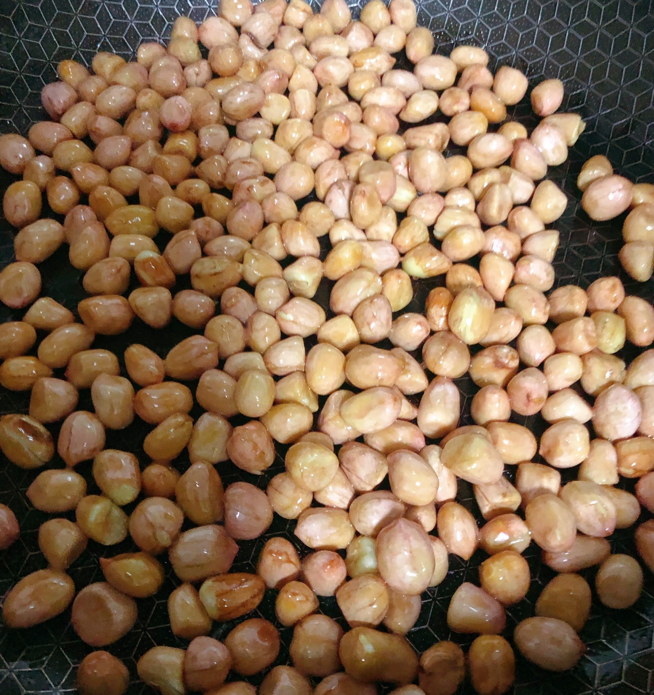 小炒花生米