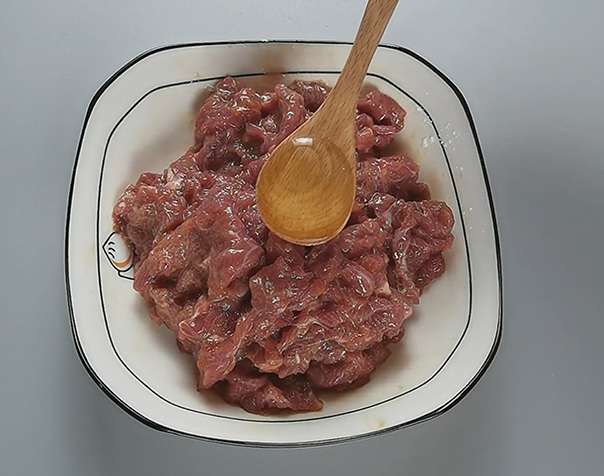 小炒黄牛肉