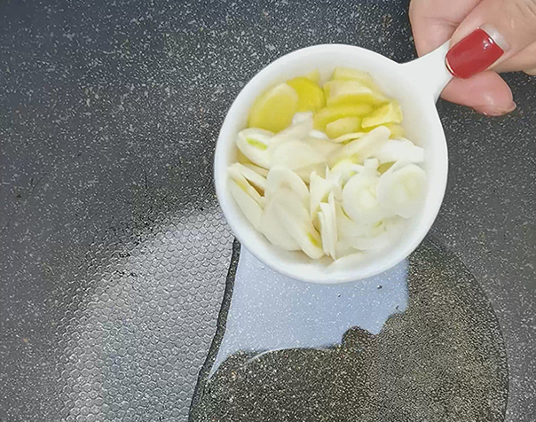 小炒黄牛肉