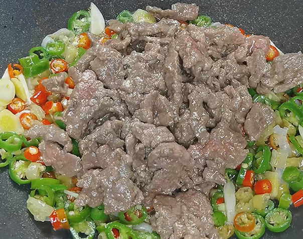 小炒黄牛肉