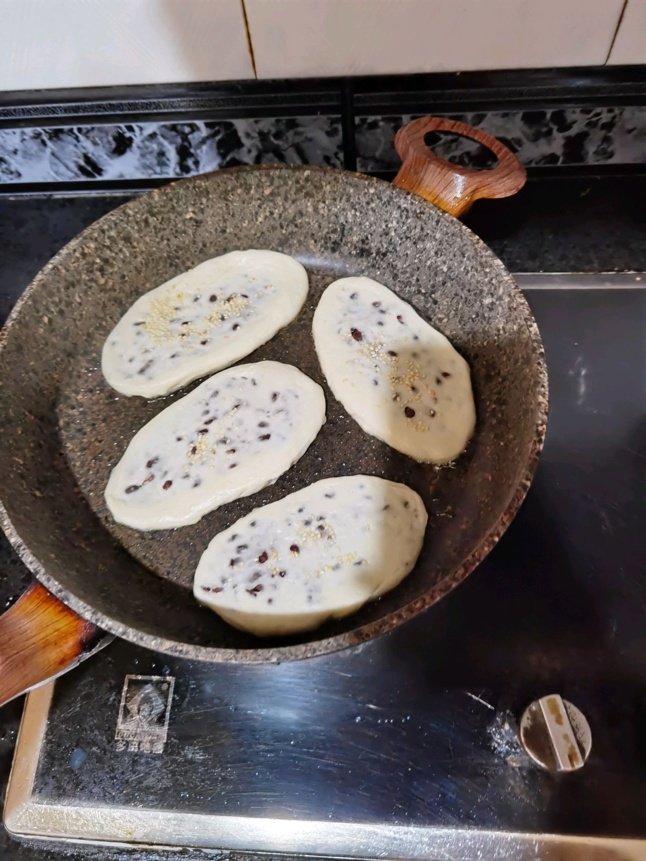 消耗豆沙馅之平底锅酥饼