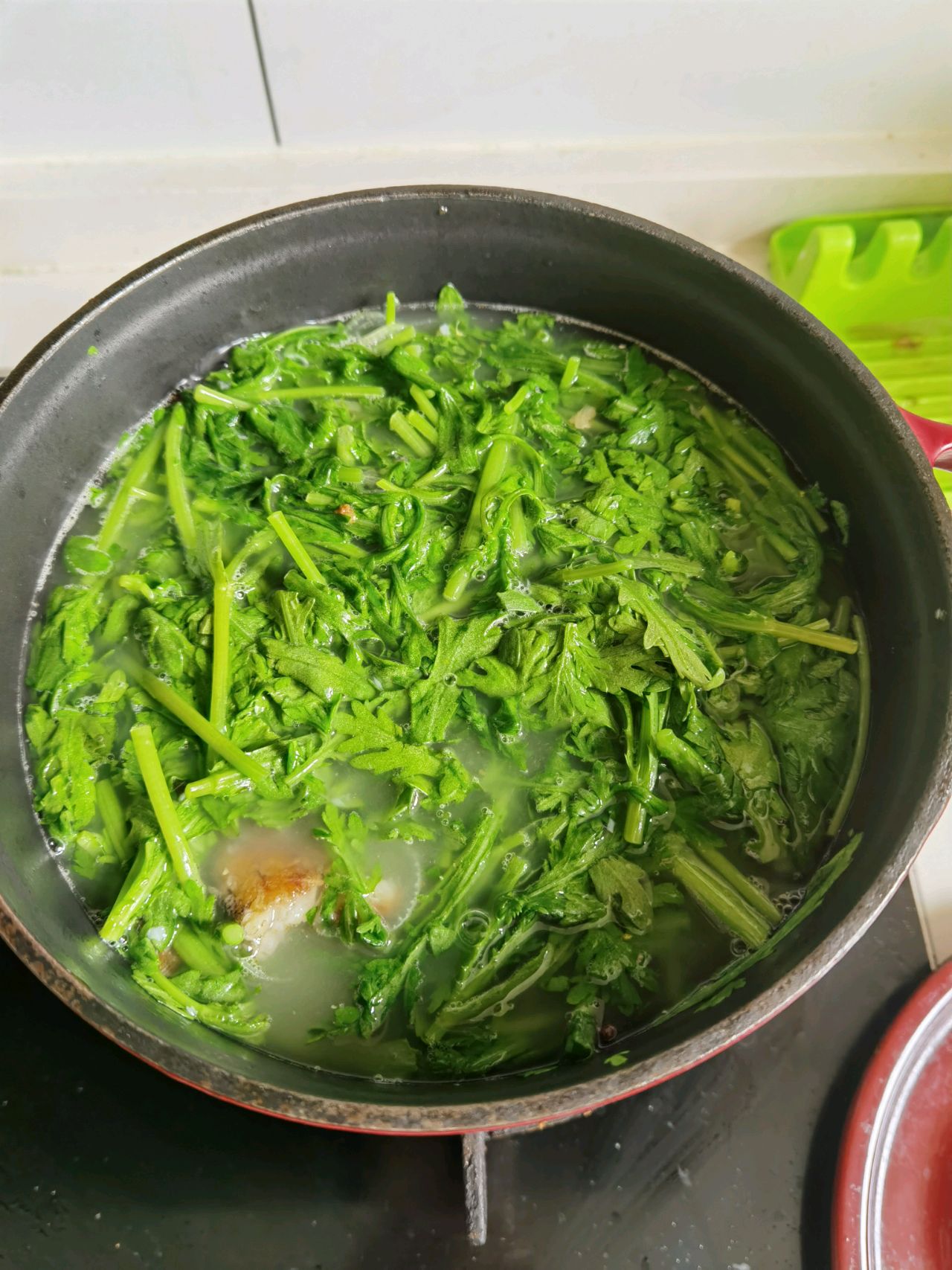 小黄鱼茼蒿汤