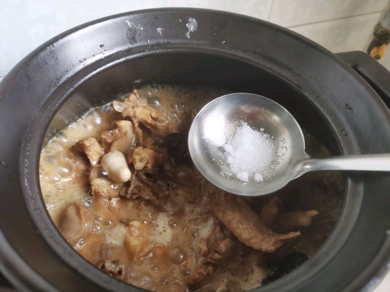小鸡炖蘑菇