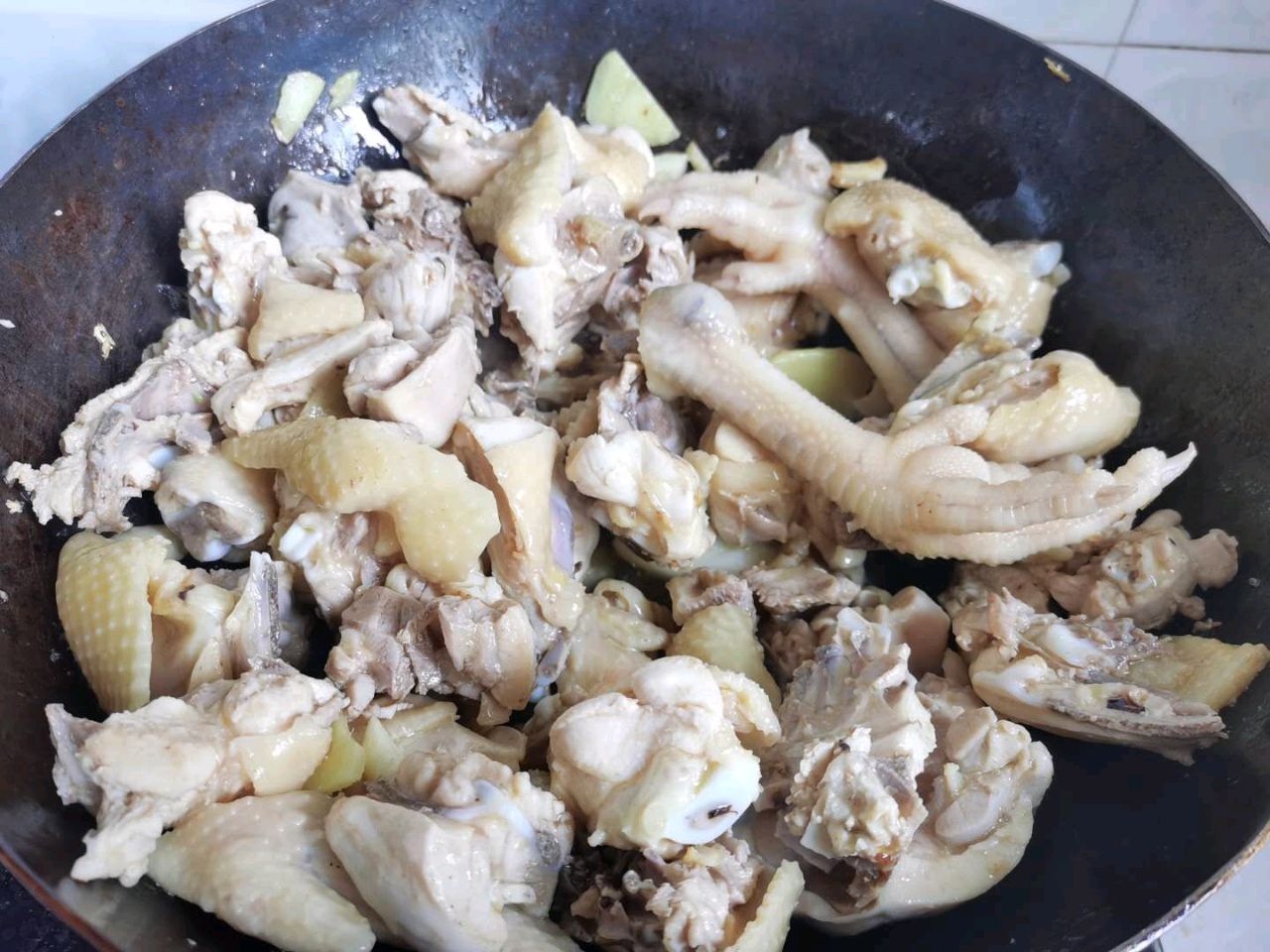 小鸡炖蘑菇