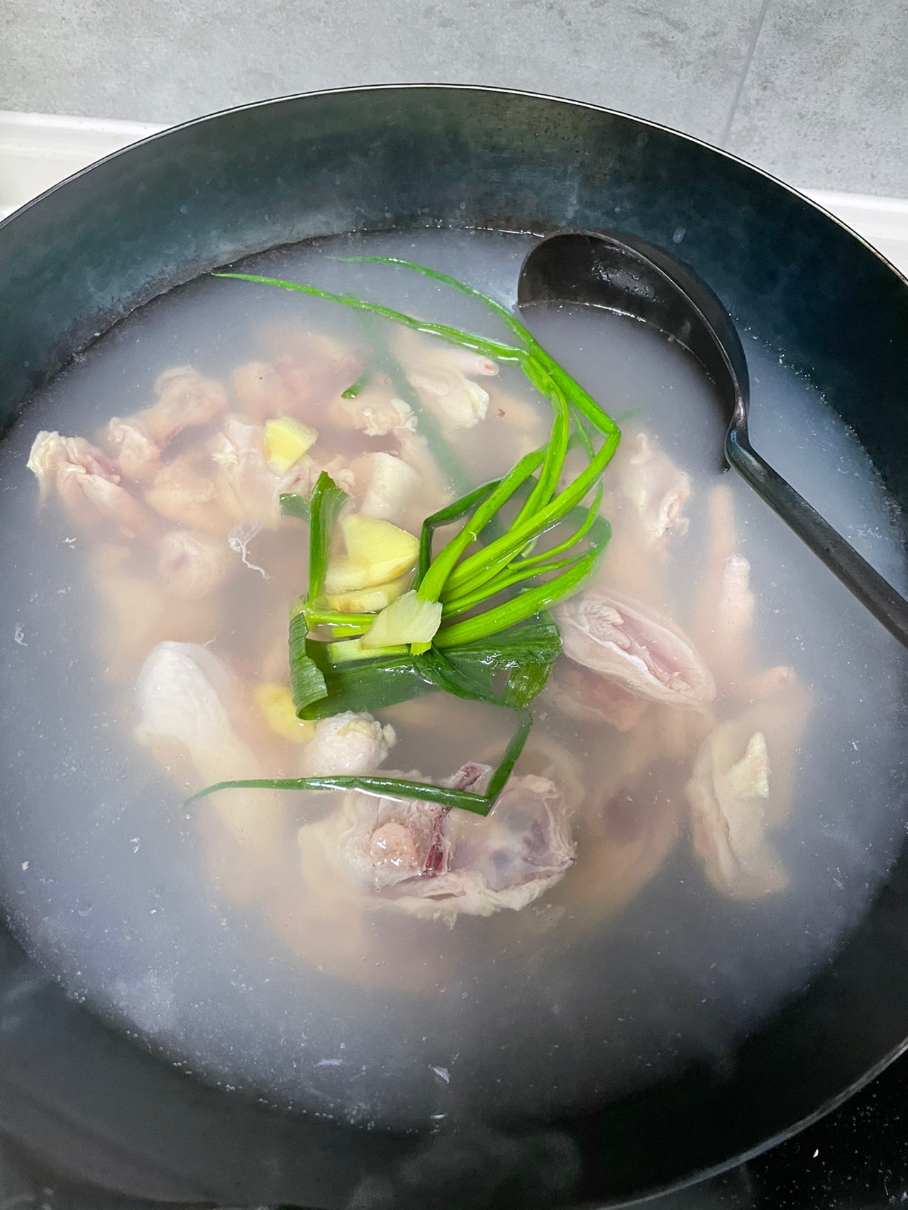 小鸡儿炖针蘑