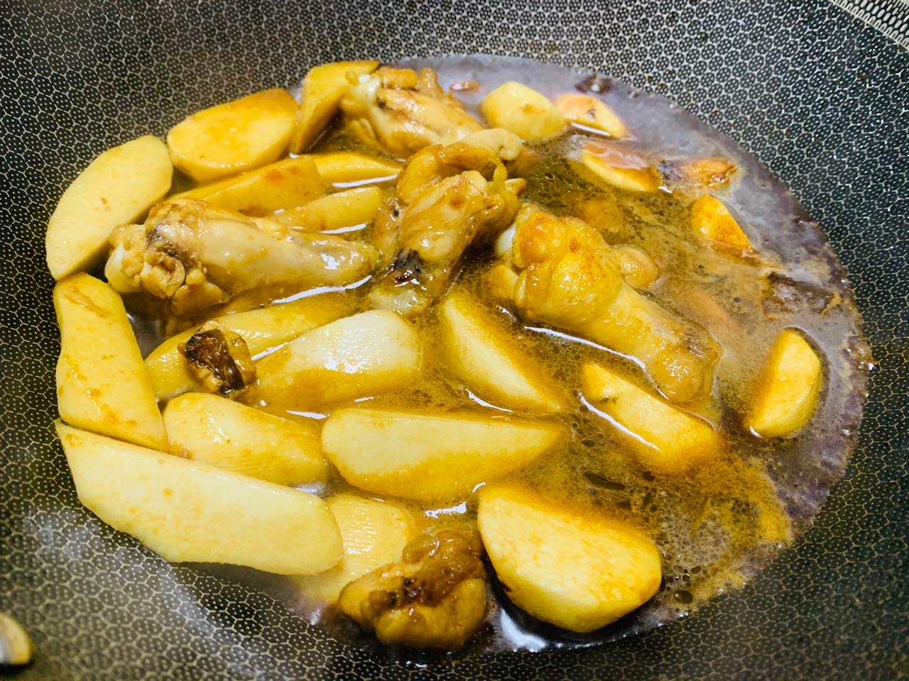 小鸡腿烧芋艿