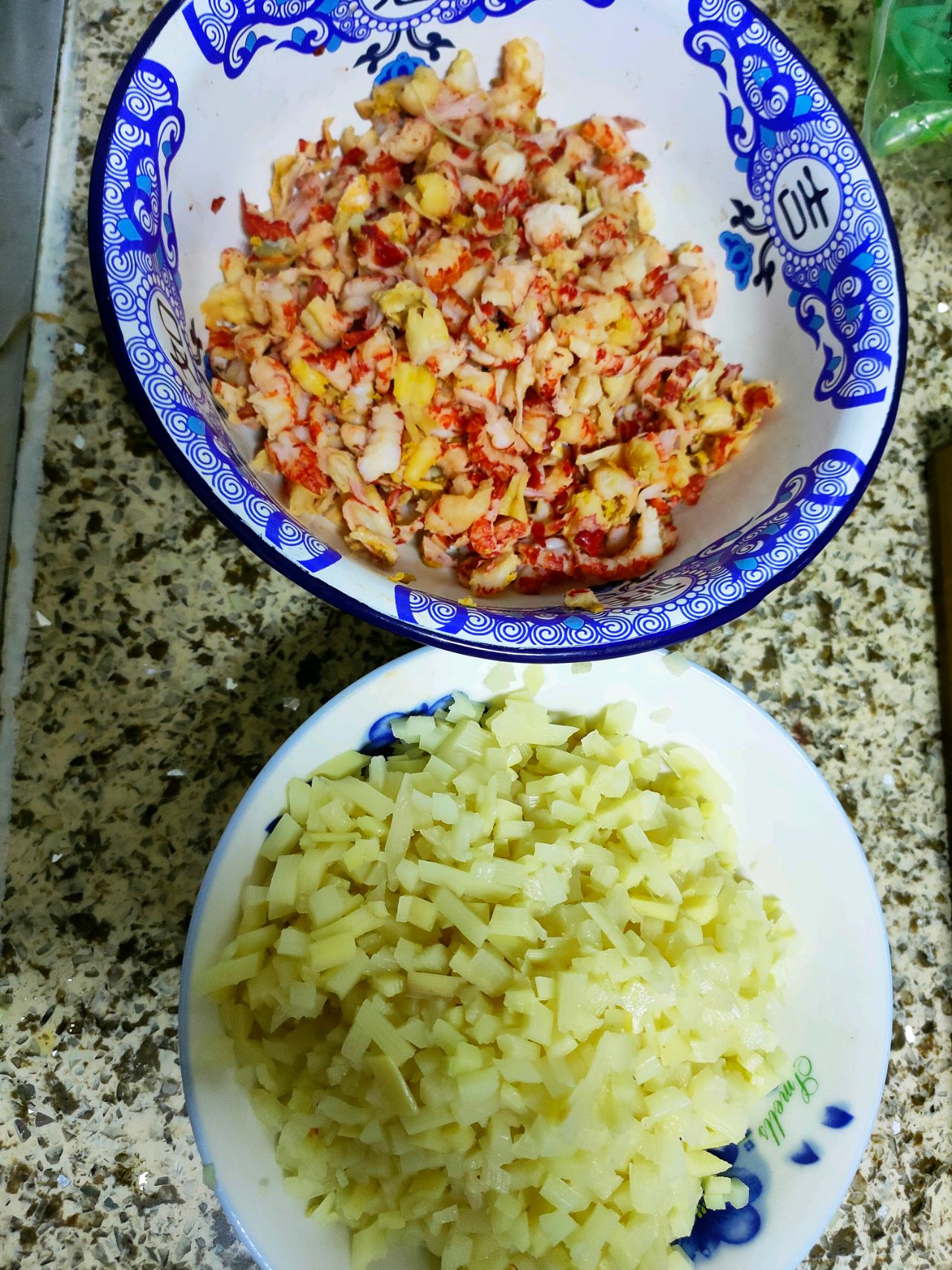 小龙虾笋丁饺子