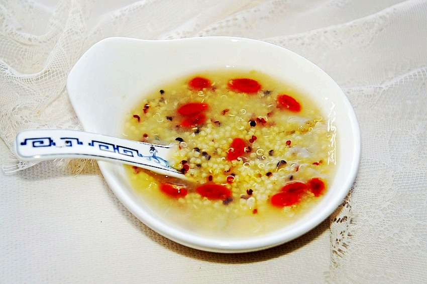 小米藜麦粥