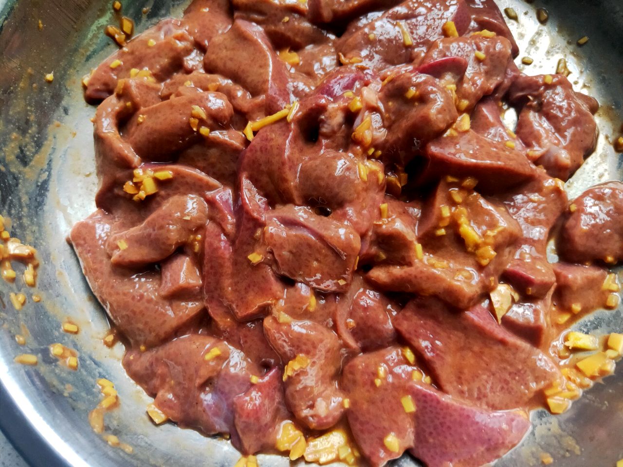 小米猪肝砂锅粥