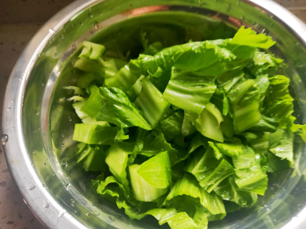 小米猪肝砂锅粥