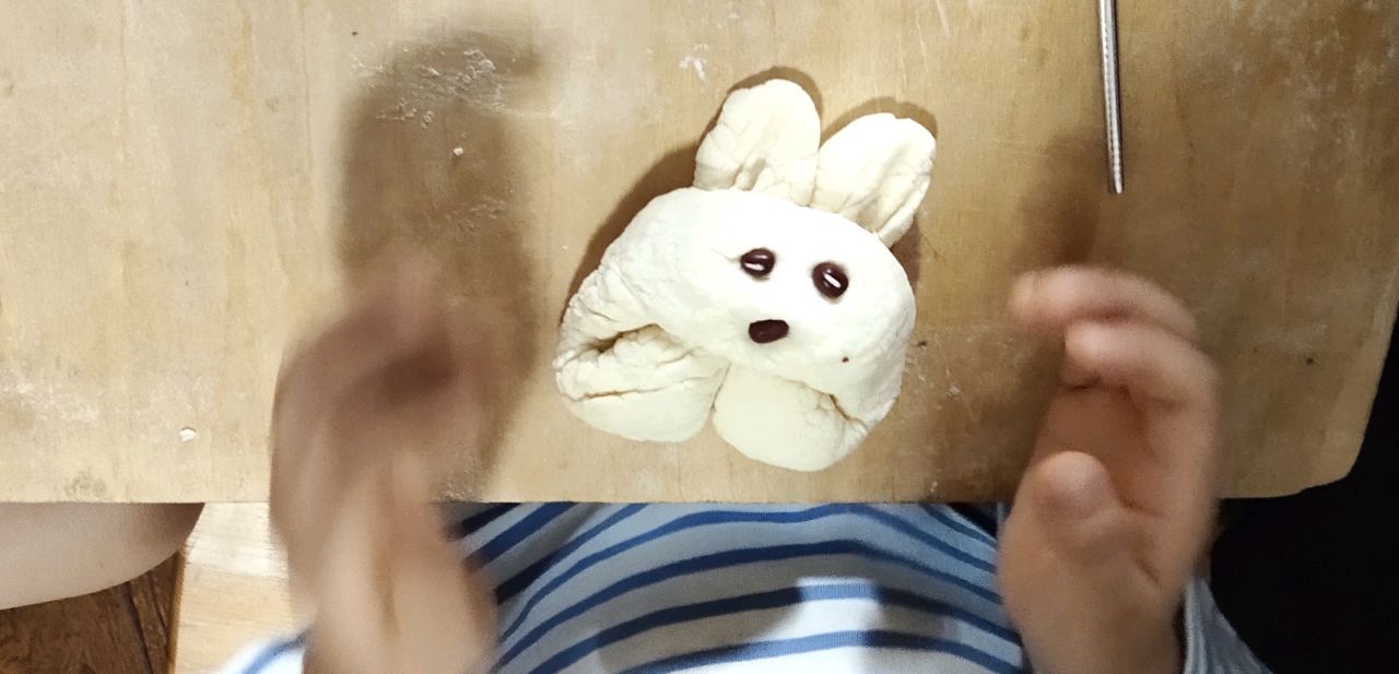 小朋友都能上手的“胖”兔馒头