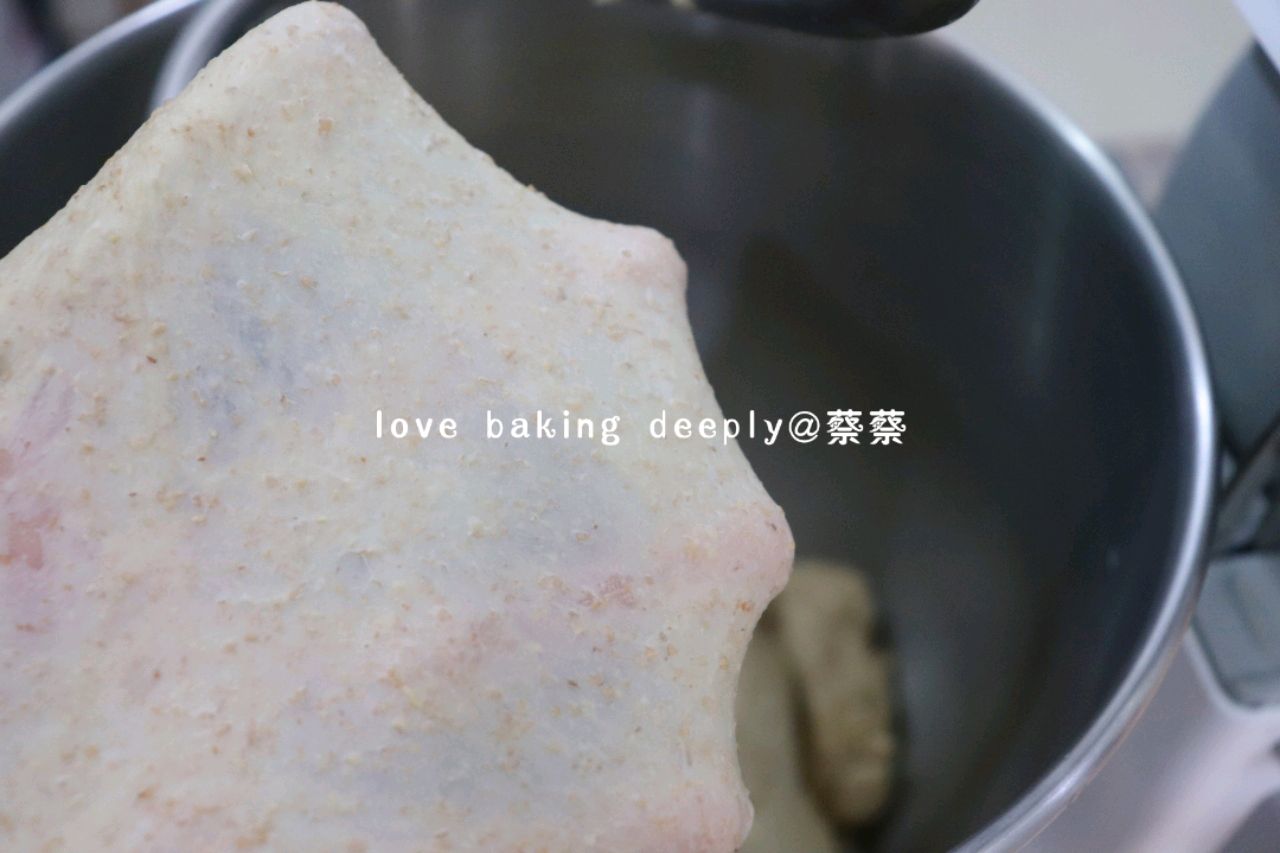 小朋友最爱的全麦肠仔小面包
