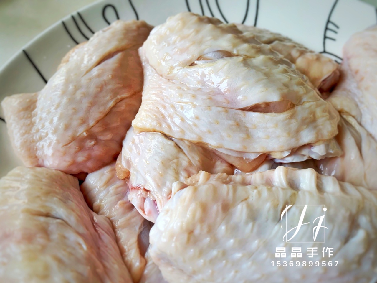 小朋友最爱：好吃到舔手指的糯米鸡翅