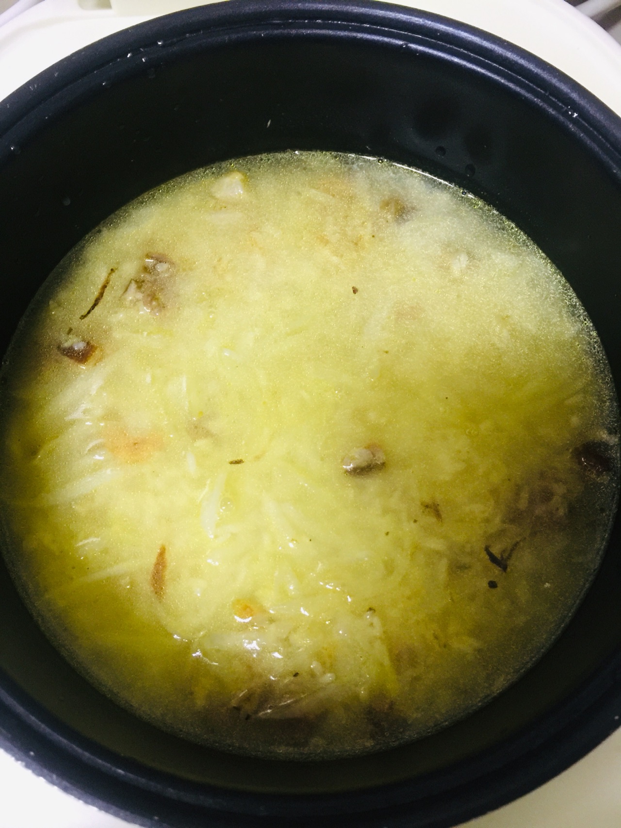 小时候爱吃妈妈煮的白萝卜饭