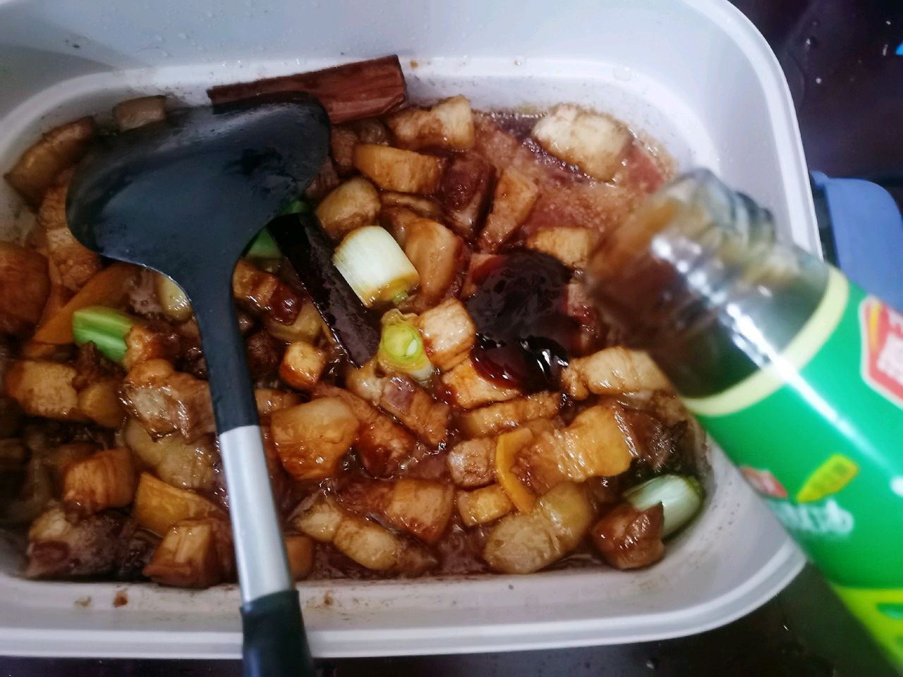 小田月红烧肉