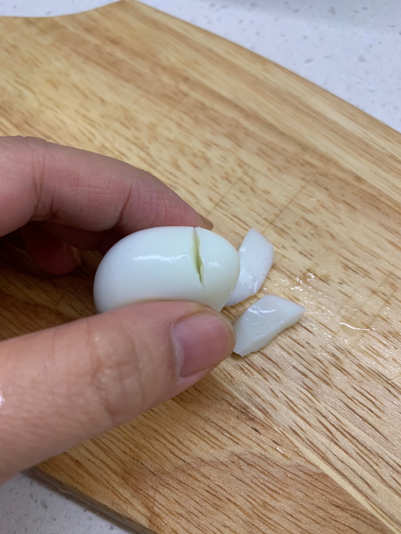 小兔子(鹌鹑蛋做)