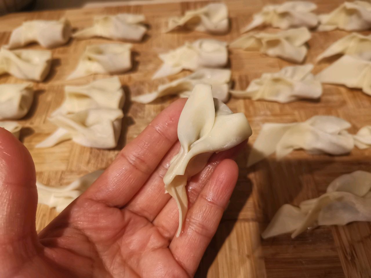 小鱼小馄饨