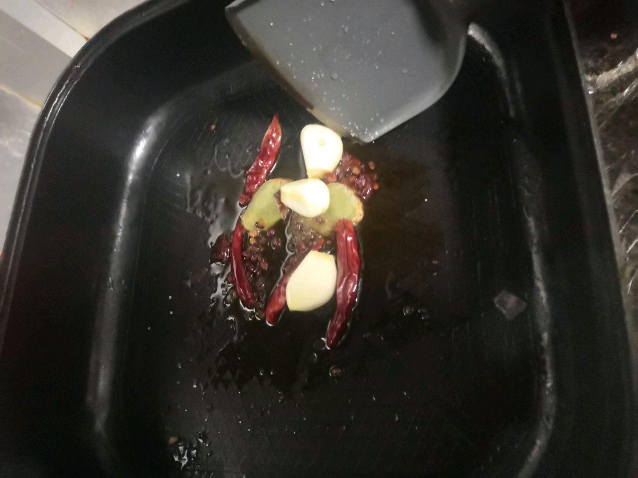 小猪快跑之麻辣卤猪蹄