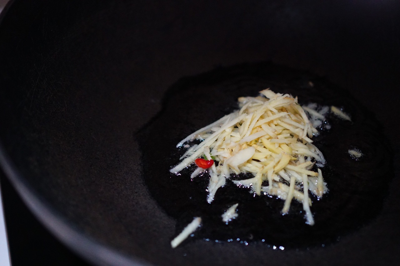 蟹炒年糕——大闸蟹的最佳吃法