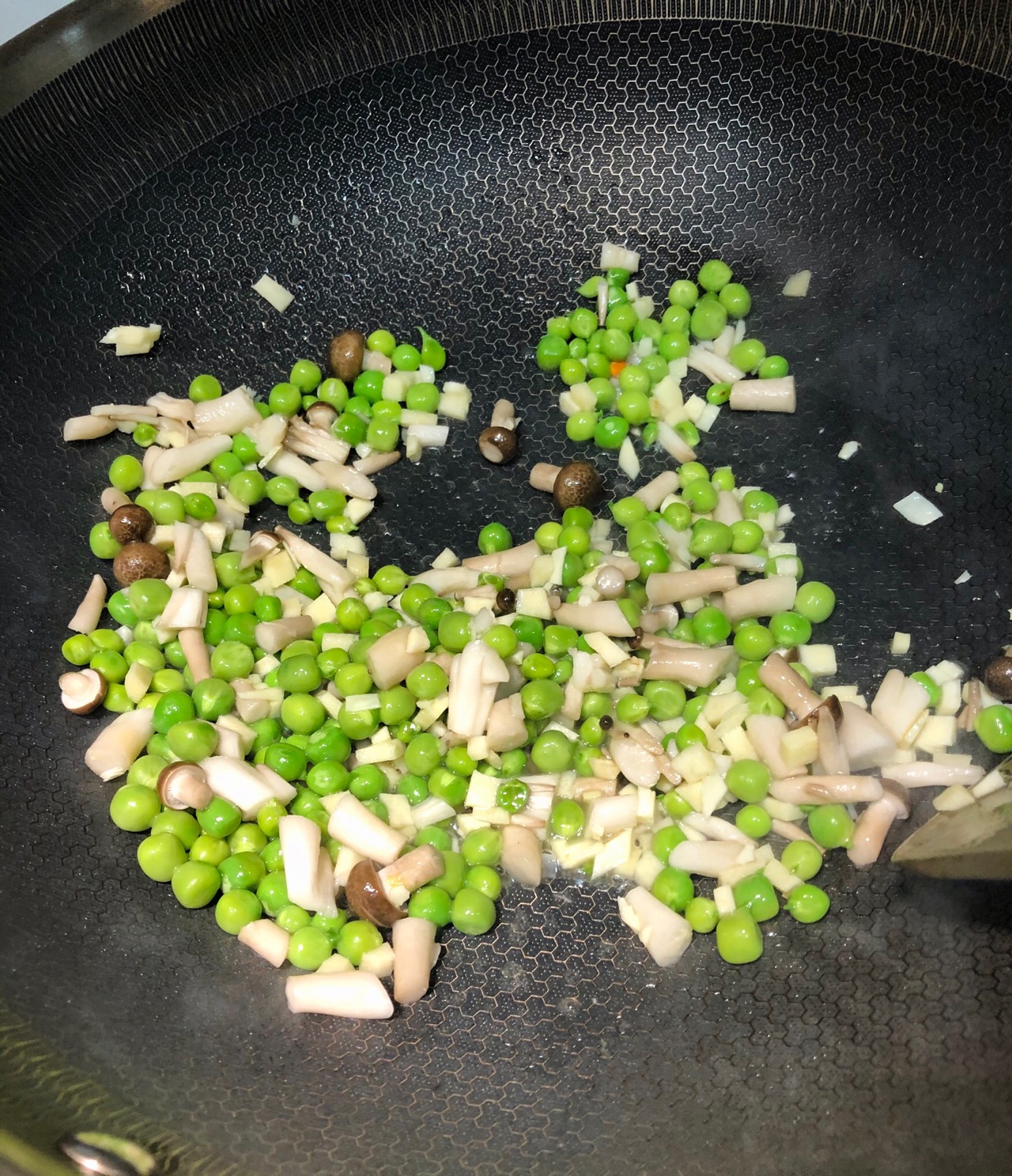 蟹黄菌菇豆腐（真蟹版）