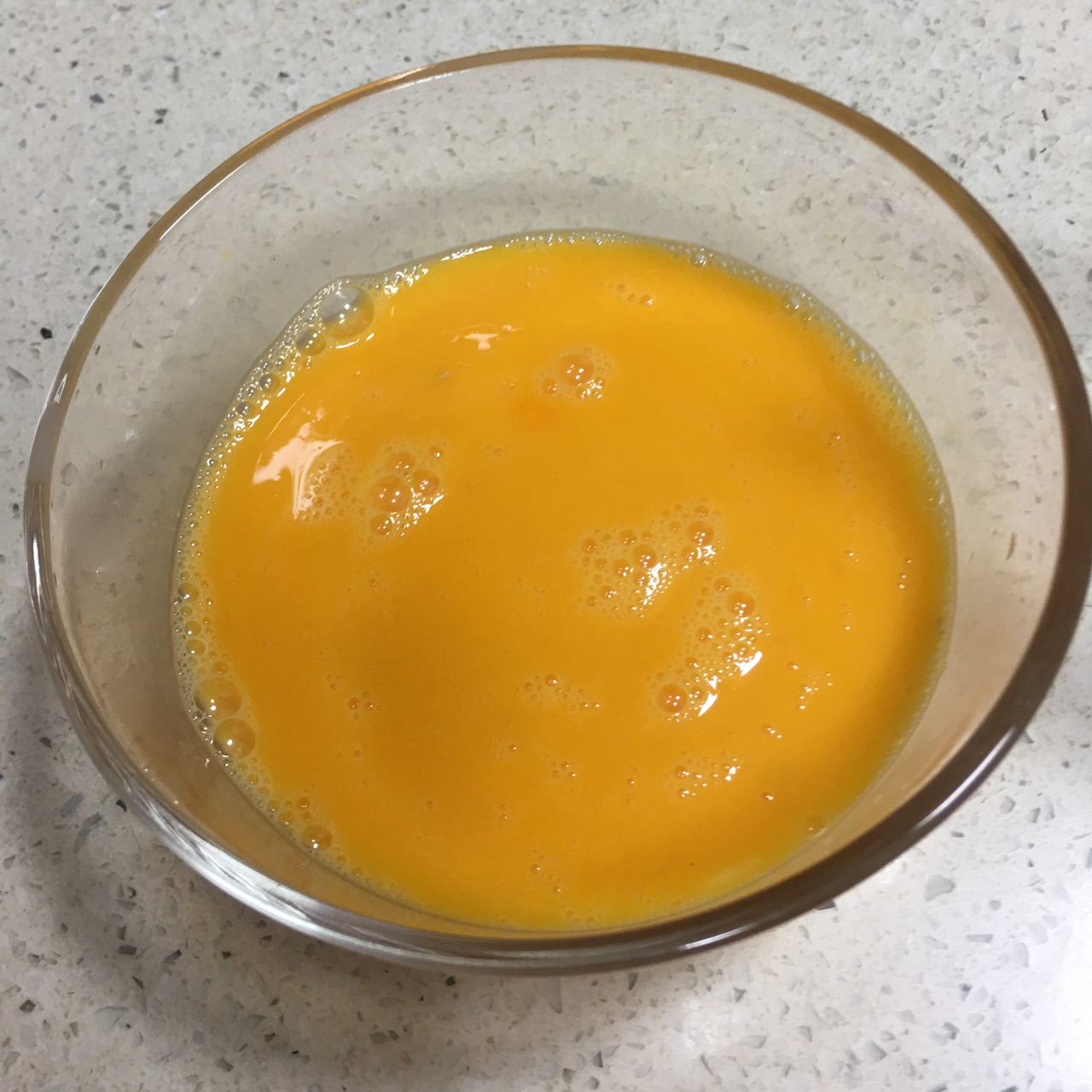 【蟹柳棒炒滑蛋】