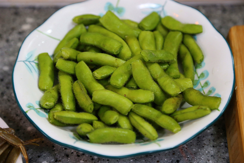 蟹肉鸡爪煲