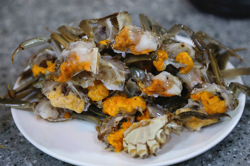 蟹肉鸡爪煲
