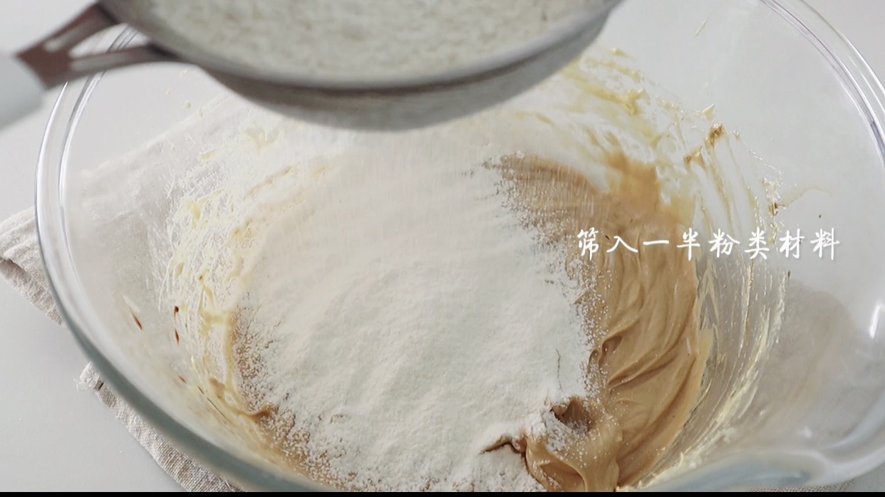 新春甜品合集｜焦糖咖啡磅蛋糕配奶酪夹心 香哭了